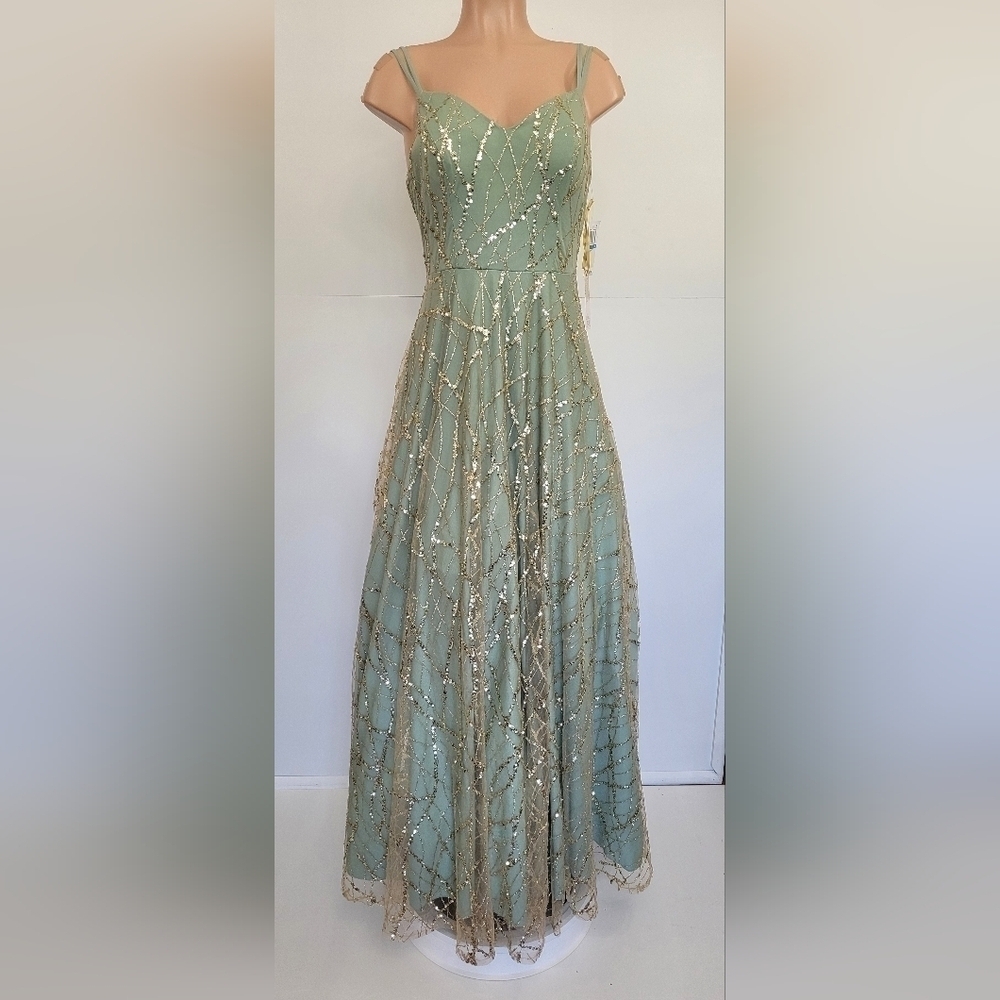 Say Yes Sequin Ball Gown Size 9 Juniors - Picture 8 of 17